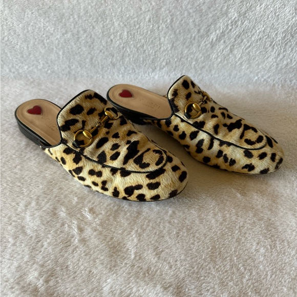 AUTHENTIC - Gucci Leopard Print Mules with Gold Accent - Picture 1 of 8